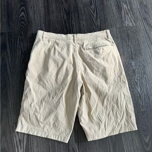 🍍EDDIE BAUER NYLON SPANDEX SHORTS🍍POCKETS🍍SZ 34